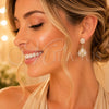 Arete Colgante 02.196.0278 Oro Laminado, Diseño de Gota y Maleta, Esmaltado Blanco, Tono Dorado