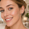 Argolla Huggie 02.267.0144.6.14 Rodio Laminado, con Zirconia Cubica Verde, Pulido, Rodinado