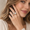 Anillo Multi Piedra 01.438.0019 Oro Laminado, con Zirconia Cubica Blanca y Perla Marfil, Pulido, Tono Dorado (Talla Unica)