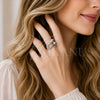 Anillo Multi Piedra 01.438.0022.1 Rodio Laminado, con Micro Pave Blanca, Pulido, Rodinado (Talla Unica)