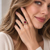 Anillo Multi Piedra 01.282.0006.1 Oro Laminado, Diseño de Cluster, con Zirconia Cubica Blanca y Granate, Pulido, Tono Dorado (Talla Unica)