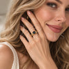 Anillo Multi Piedra 01.282.0036 Oro Laminado, Diseño de Infinito, con Zirconia Cubica Negro y Blanca, Pulido, Tono Dorado (Talla Unica)