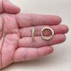 Argolla Huggie 02.195.0440.18 Oro Laminado, con Micro Pave Blanca, Pulido, Tono Dorado