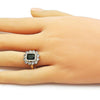 Anillo Multi Piedra 01.196.0032 Oro Laminado, Diseño de Cluster, con Zirconia Cubica Verde y Blanca, Pulido, Dorado
