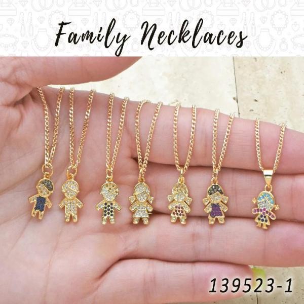 Kit Surtido de 25 Collares Familia de Oro Laminado al por mayor — SKU 139523