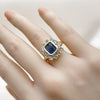 Anillo Multi Piedra 01.196.0032.2 Oro Laminado, Diseño de Cluster, con Zirconia Cubica Zafiro Azul y Blanca, Pulido, Dorado